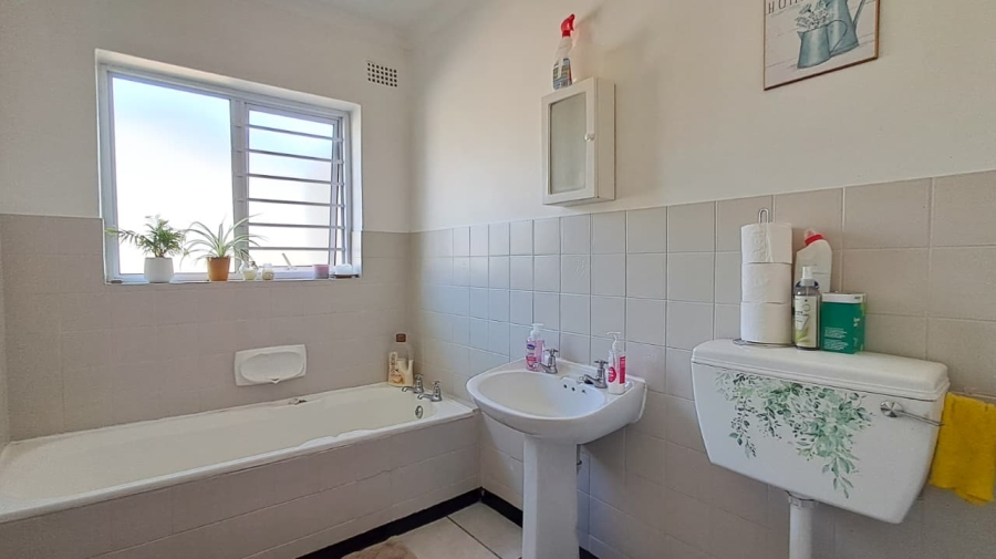 3 Bedroom Property for Sale in Zoo Park Western Cape